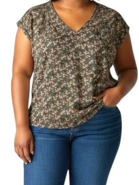 Papermoon Olive Green Short Sleeve Button-Back Top